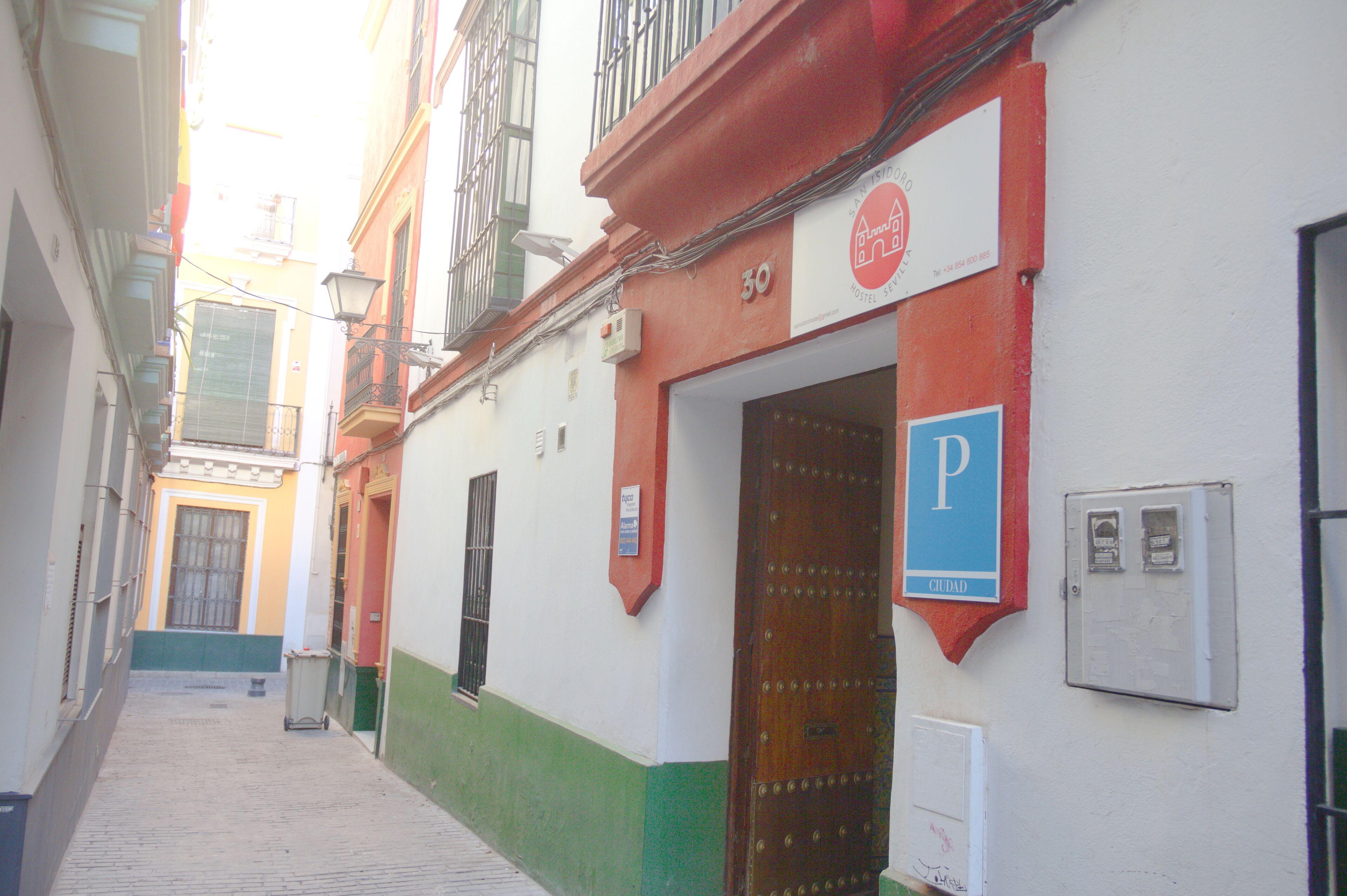 San Isidoro Hostel Sevilla - Seville — Photos 2